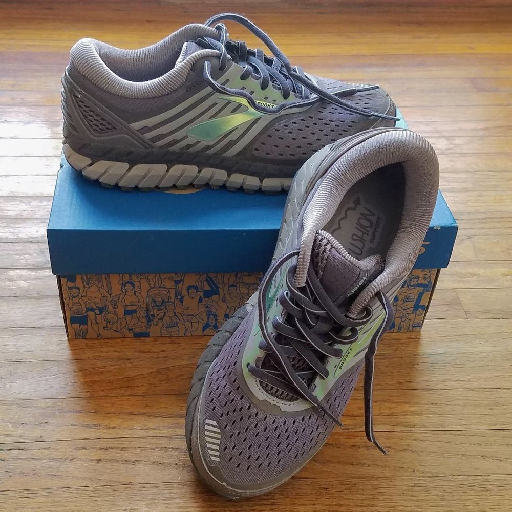 Brooks Ariel '18 Women's Sneaker Size7.5